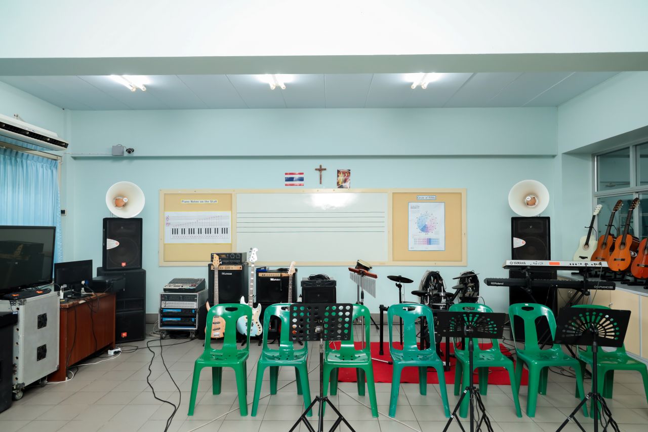 International-Music-Room-6.jpg