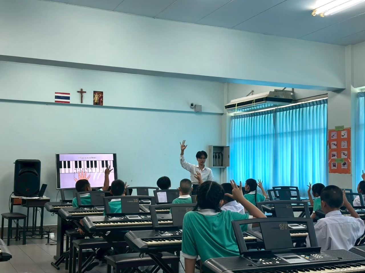 Keyboard-Room-9.jpg