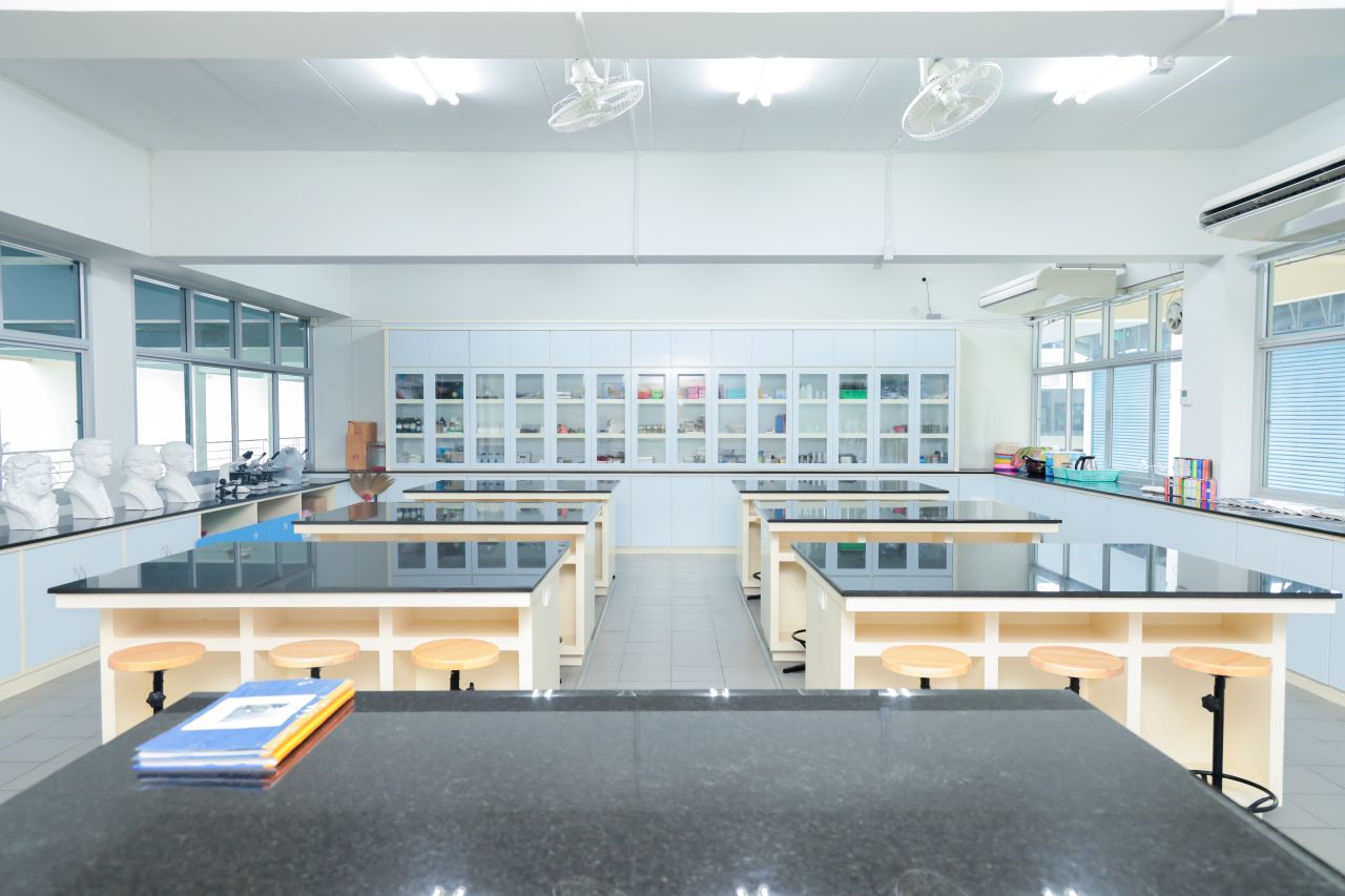 Primary-Science-Room-2.jpg