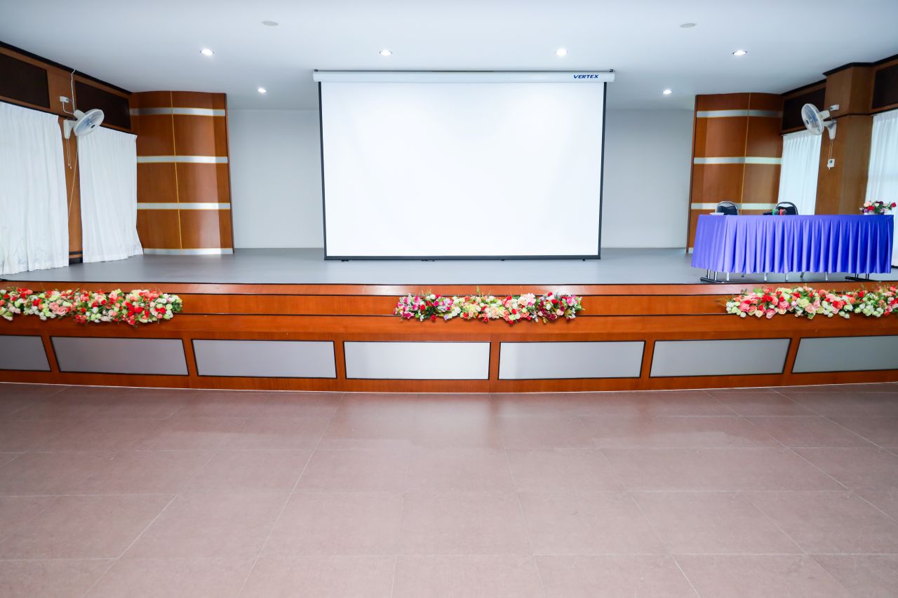 Mary-Inthanin-Meeting-Room-4.jpg