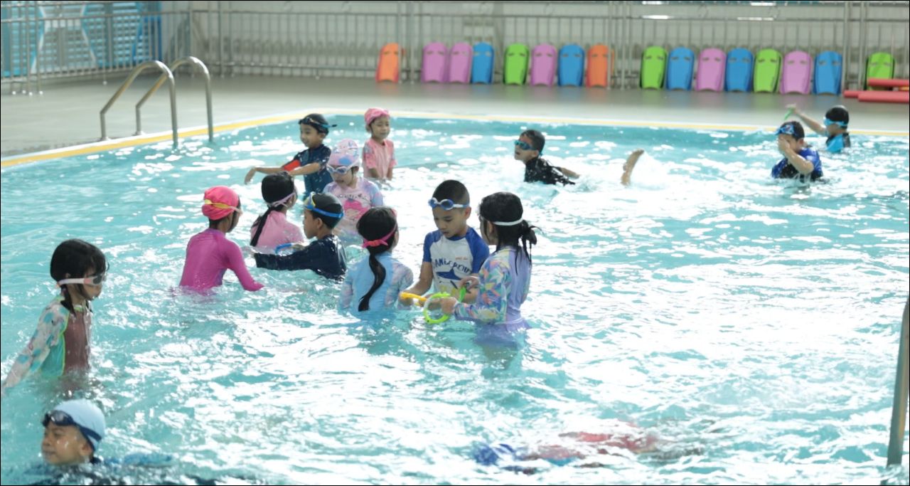 Mary-swimming-pool-6.jpg