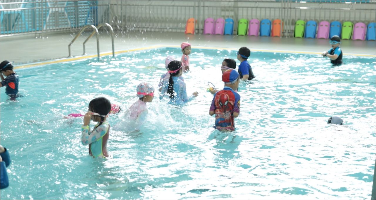 Mary-swimming-pool-7.jpg