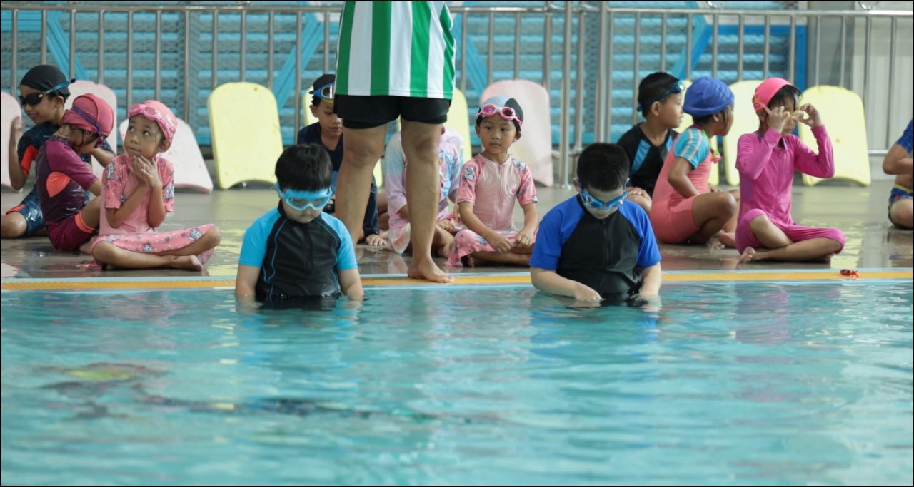 Mary-swimming-pool-9.jpg