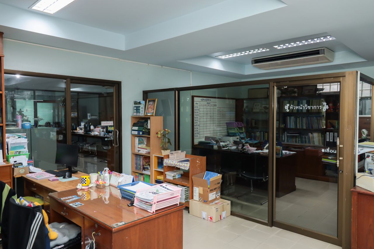 Peter-Academic-Affairs-Office-5.jpg