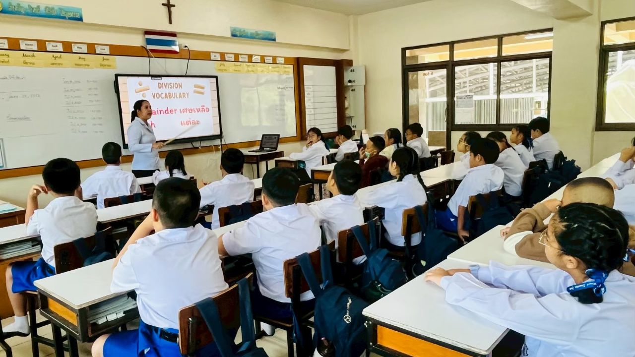Peter-Classroom-8.jpg