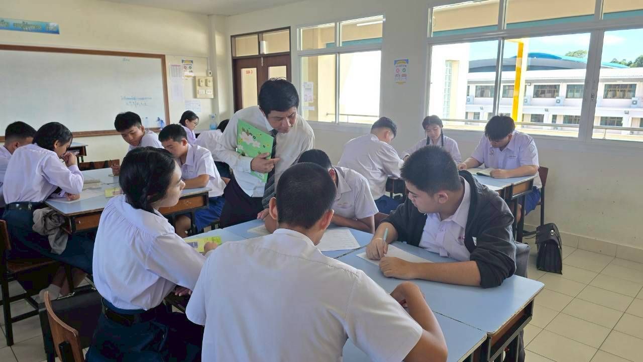 Stephen-Classroom-14.jpg