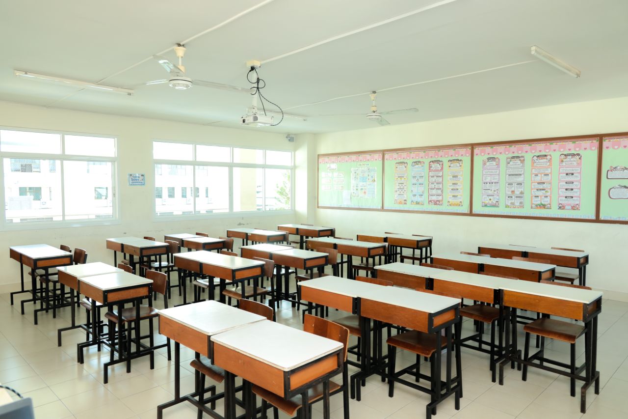 Stephen-Classroom-4.jpg