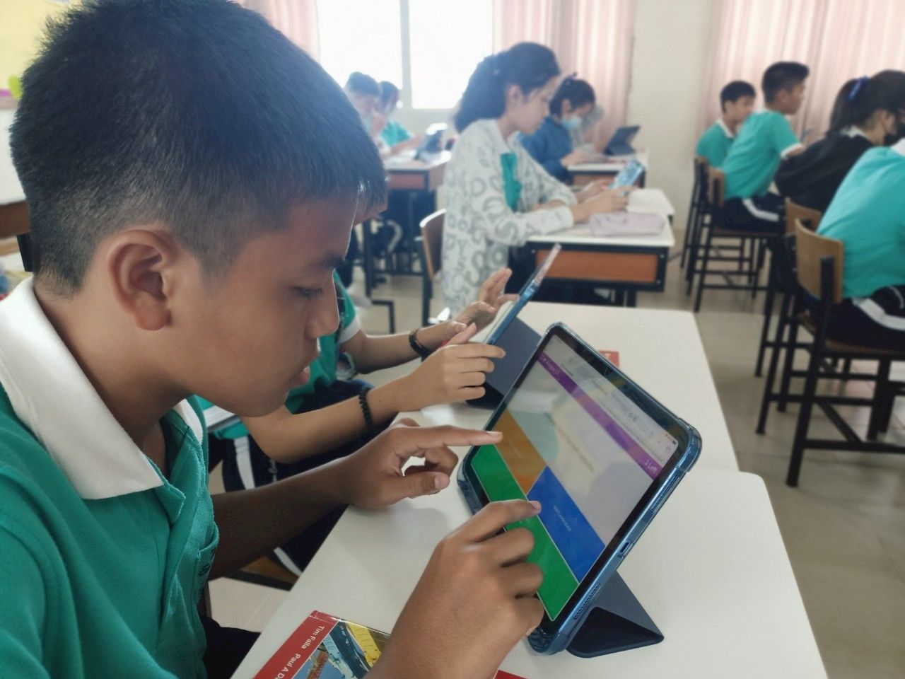 Stephen-I-pad-Room-15.jpg