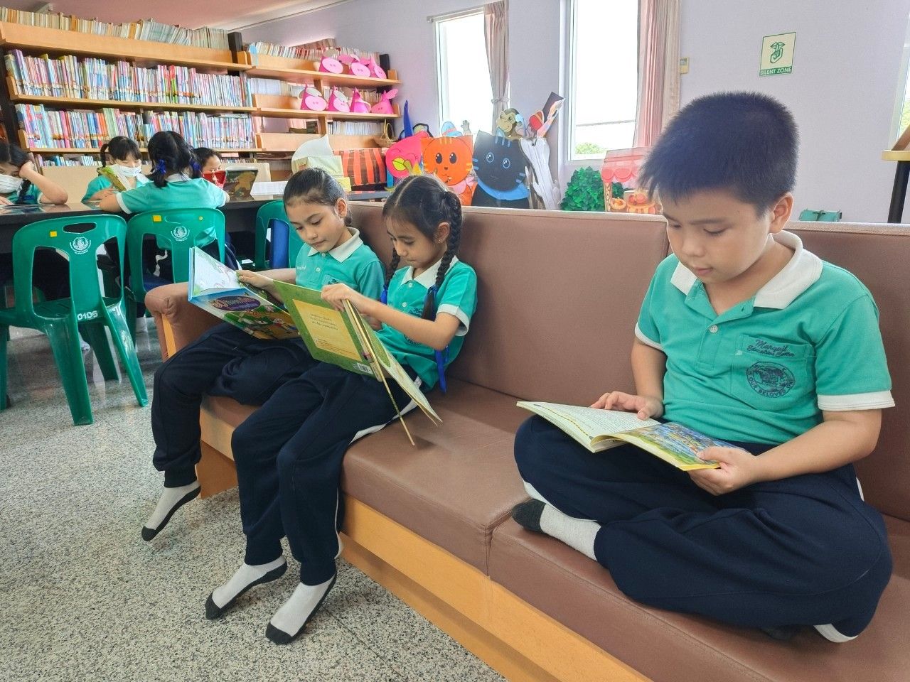 Stephen-Library-24.jpg