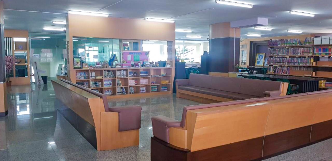 Stephen-Library-6.jpg