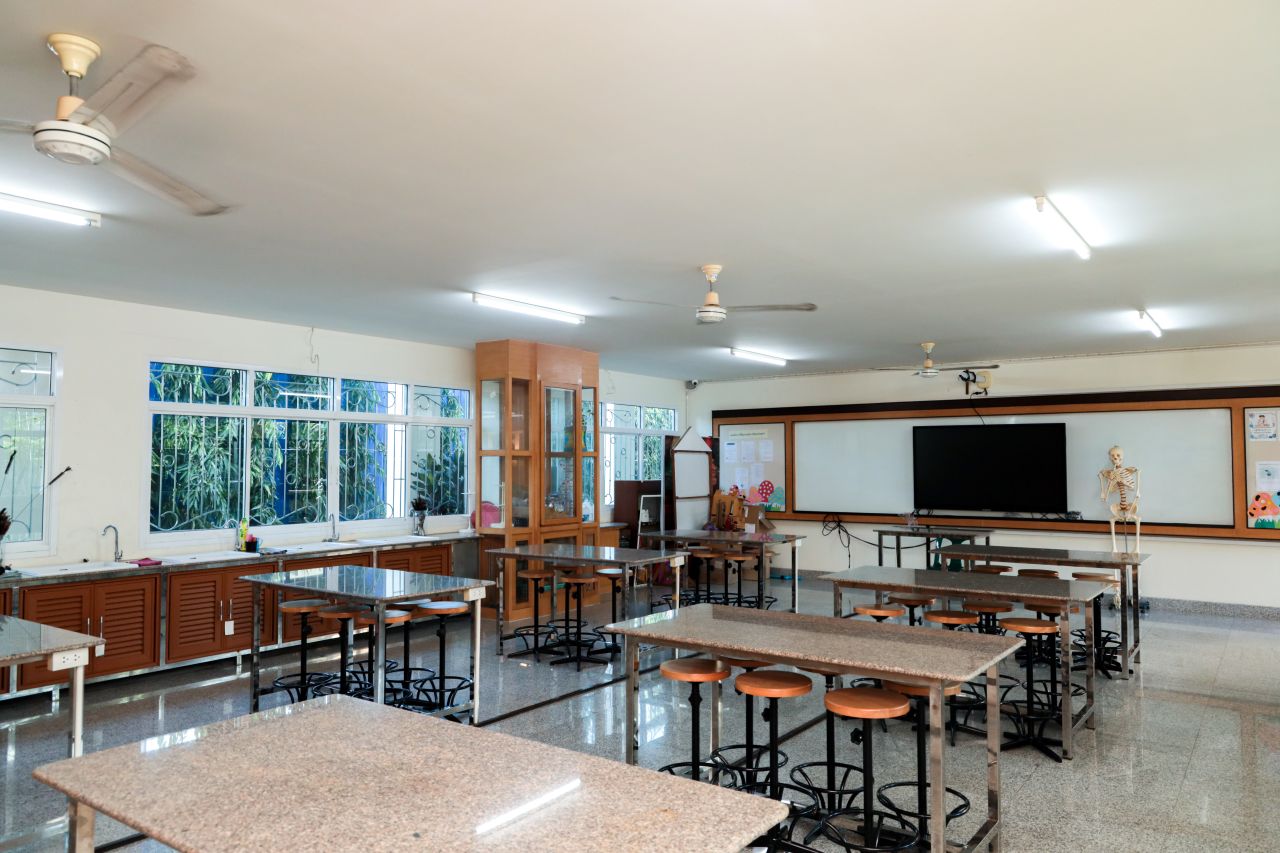 Stephen-Science-Lab-2.jpg