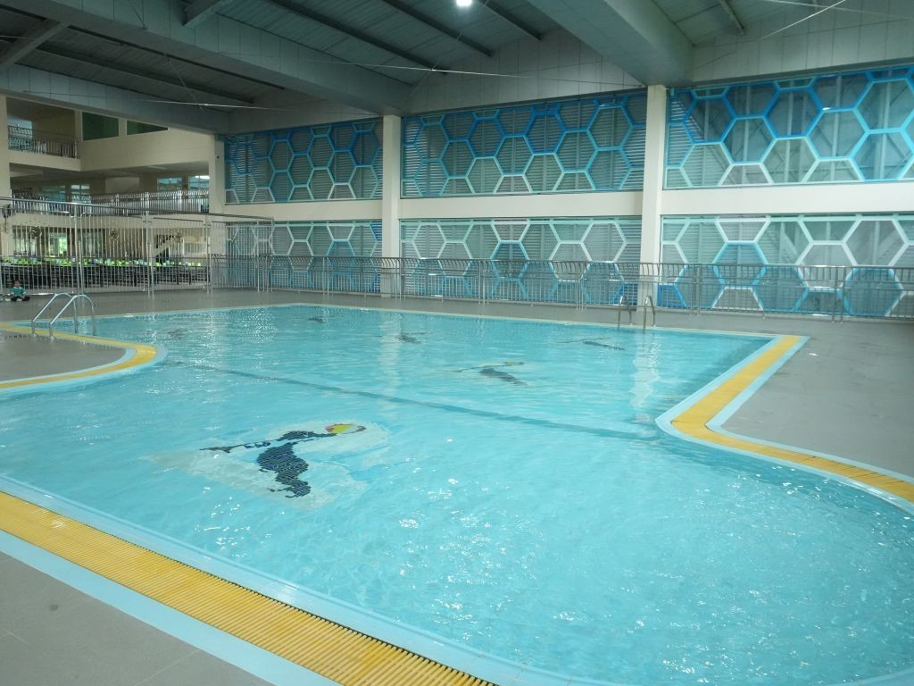 swimming-pool